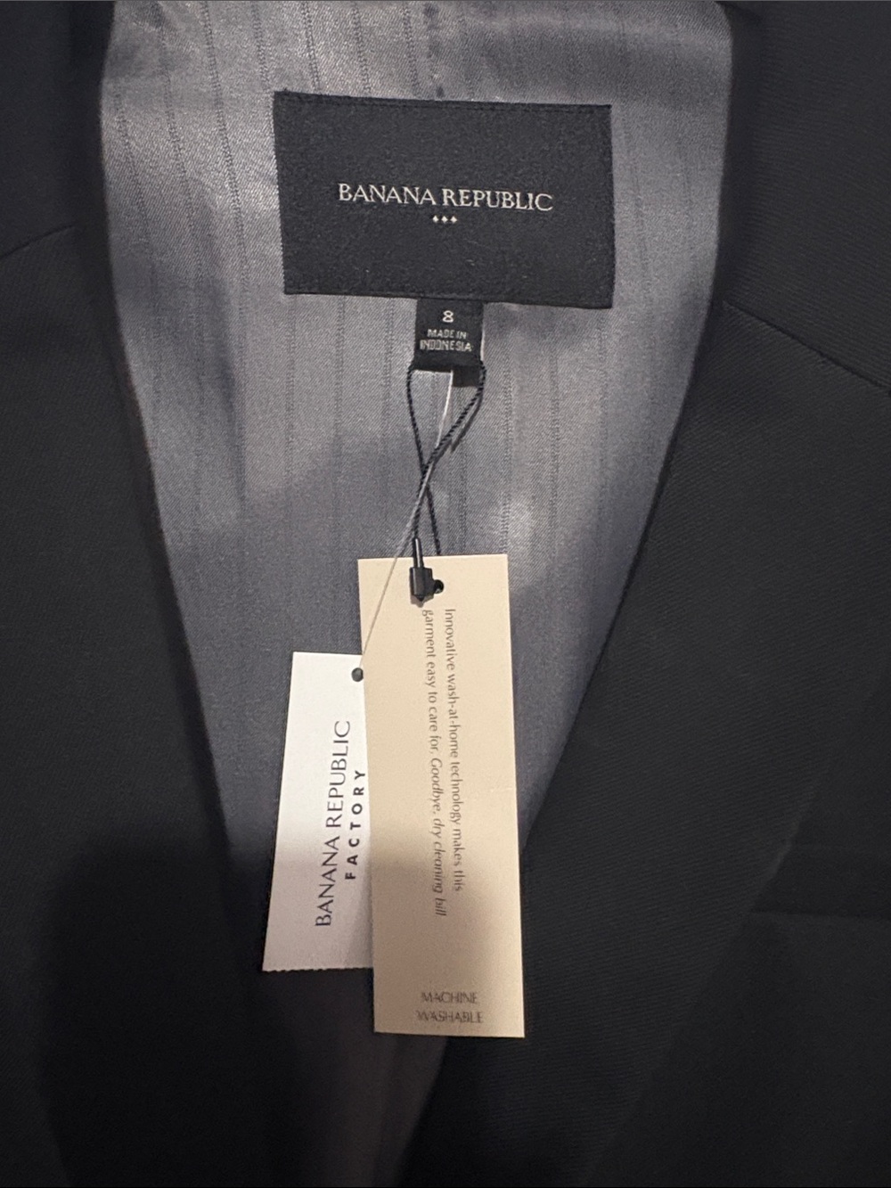 Banana Republic Factory Women’s Black Notch-Lapel Blazer - Picture 2 of 2